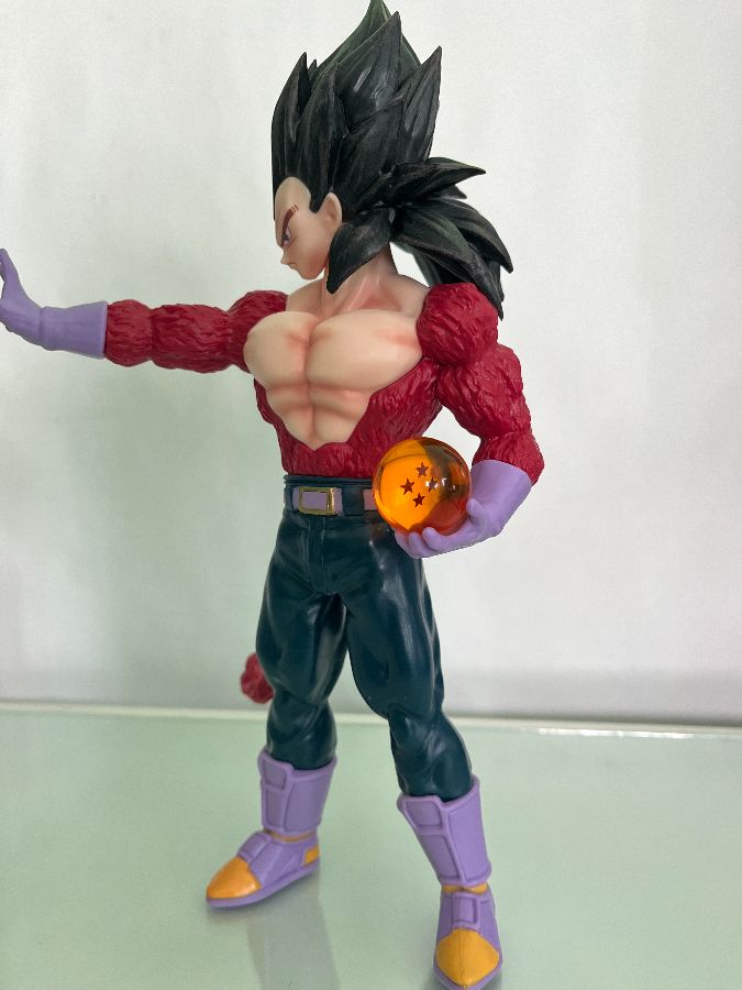 Vegeta Xeno SSJ4